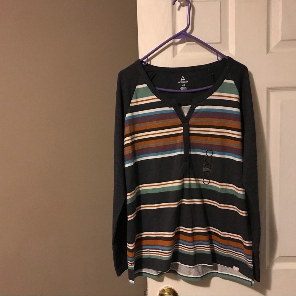 NWOT Ascend Jersey Four button top
